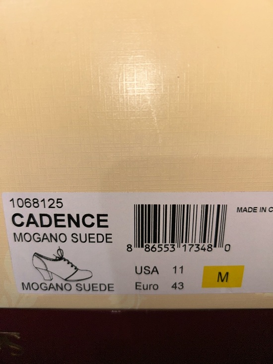 Woman’s Soft Shoes Suede Tan Lace-Up Shoes – Size 11 - Picture 4 of 7